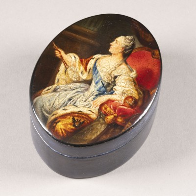 Auction 131<br>A PAPIER-MACHÉ AND LACQUER BOX SHOWING THE EMPRESS CATHERINE THE GREAT