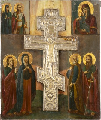 Auction 131<br>A LARGE STAUROTHEK ICON SHOWING SELECTED SAINTS AND THE MOTHER OF GOD UMILENIE