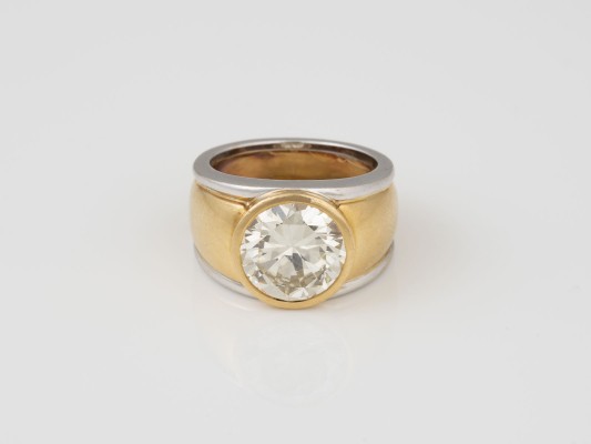 Auction 135<br>RING - 4.80 CT.