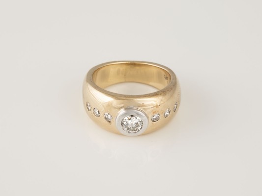 Auction 135<br>RING