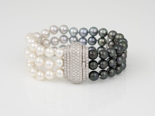 Auction 135<br>PERLENARMBAND 'WEMPE'