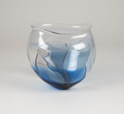 Auction 133<br>OVALE VASE STUDIOGLAS