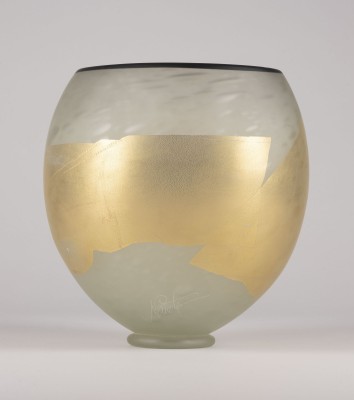 Auction 133<br>VASE / GLASOBJEKT 'OVALESKE'