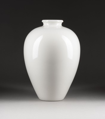 Auction 137<br>BODENVASE 'STAUDE'