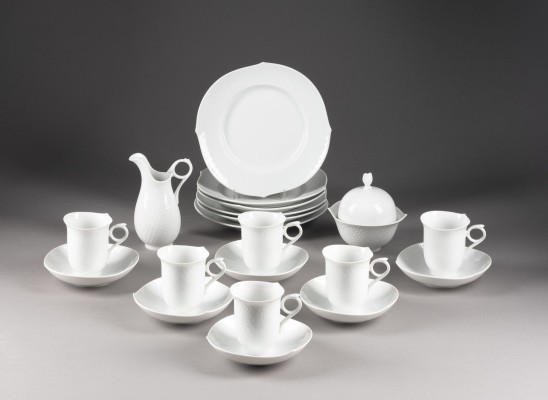 Auction 137<br>20-TEILIGES KAFFEESERVICE 'WELLENSPIEL'