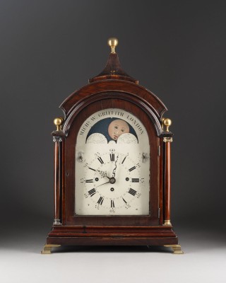 Auktion 137<br>MONUMENTALE BRACKET CLOCK