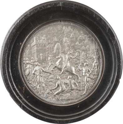 Auction 137<br>ZINNRELIEF MIT FIGURENSZENE 'RAUB DER HELENA'