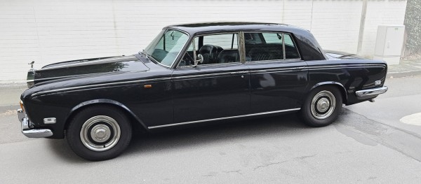 Auction 137<br>ROLLS ROYCE 'SILVER SHADOW'