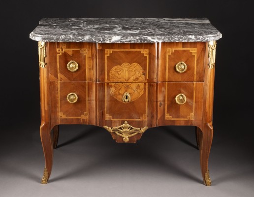 Auction 137<br>LOUIS XVI KOMMODE