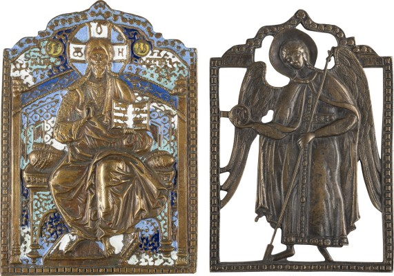 Auction 138<br>ZWEI BRONZE-IKONEN: THRONENDER CHRISTUS PANTOKRATOR UND ERZENGEL GABRIEL