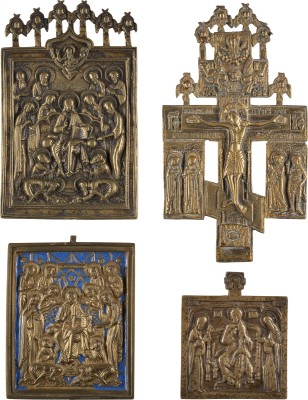 Auction 138<br>DREI BRONZE-IKONEN MIT DARSTELLUNG DER (ERWEITERTEN) DEESIS UND EIN ERWEITERTES KREUZ