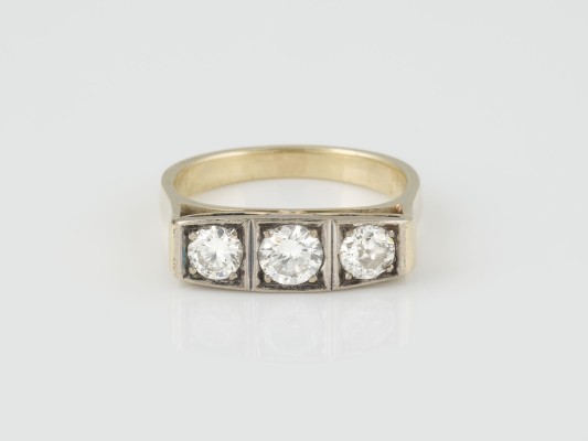 Auction 136<br>RING