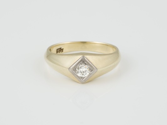 Auction 136<br>RING