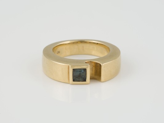 Auction 136<br>RING