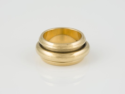 Auction 136<br>RING 'PIAGET - POSSESSION'