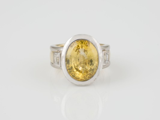 Auktion 136<br>RING - SAPHIR CA. 12.50 CT.