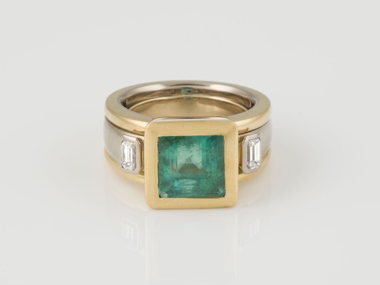 Auction 136<br>RING - SMARAGD CA. 4.00 CT.