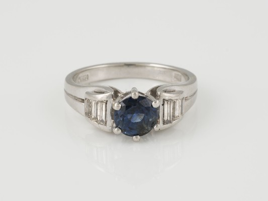 Auction 136<br>RING