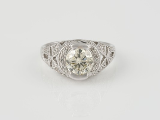 Auction 136<br>RING