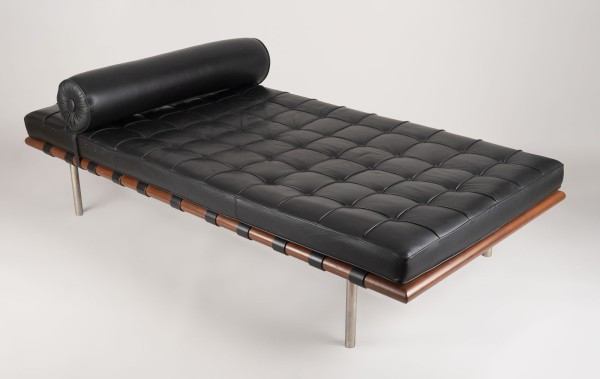 Auction 140<br>DAYBED / LIEGE MODELL 'BARCELONA'