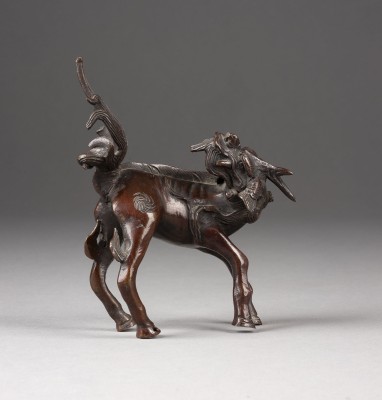 Auction 139<br>EINE FIGUR EINES QILIN AUS BRONZE