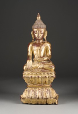 Auktion 139<br>EINE LACKIERTE SITZENDE FIGUR VON BUDDHA AUS HOLZ