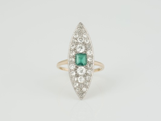 Auction 141<br>SMARAGD-RING