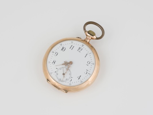 Auction 141<br>TASCHENUHR