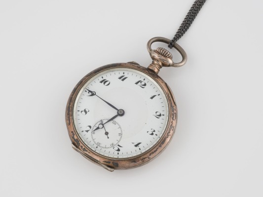 Auction 141<br>TASCHENUHR