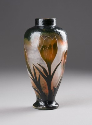 Auktion 141<br>VASE MIT KROKUS-DEKOR