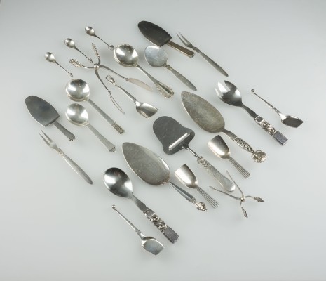 Auction 141<br>23 BESTECKTEILE GEORG JENSEN