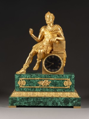 Auction 141<br>PRUNKVOLLE FEUERVERGOLDETE NAPOLEON-III-MALACHIT-FIGURENUHR