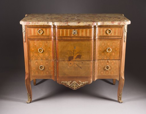 Auction 141<br>KOMMODE IM LOUIS XVI STIL