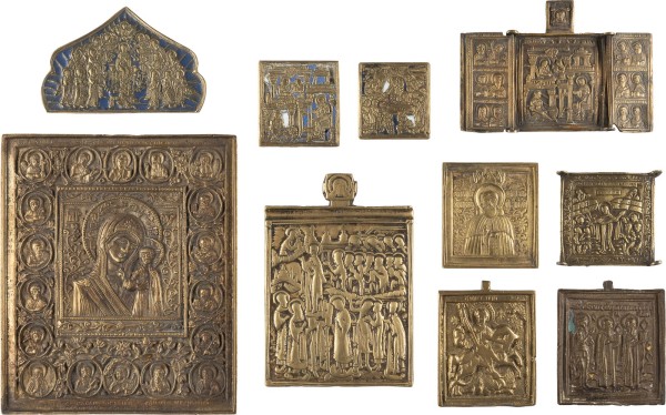 Auktion 142<br>SAMMLUNG VON ZEHN BRONZE-IKONEN: DARSTELLUNGEN DER GOTTESMUTTER, AUSGEWÄHLTE HEILIGE SOWIE EIN FRAGMENT