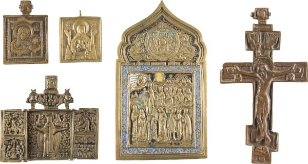 Auction 142<br>SAMMLUNG VON FÜNF BRONZE-IKONEN: DARSTELLUGEN DER GOTTESMUTTER, KRUZIFIX SOWIE HEILIGER NIKOLAUS VON MOSCHAISK