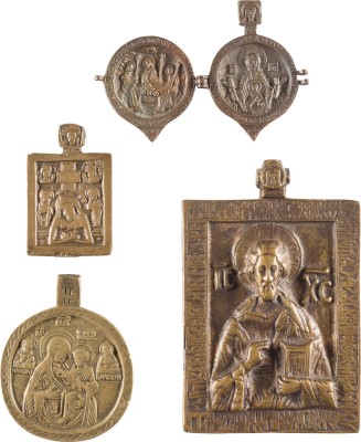 Auktion 142<br>SAMMLUNG VON VIER BRONZE-IKONEN: DARSTELLUNGEN CHRISTI UND DER GOTTESMUTTER SOWIE ALTTESTAMENTLICHE DREIFALTIGKEIT