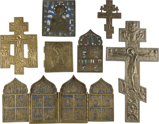 Auktion 142<br>SAMMLUNG VON SIEBEN BRONZE-IKONEN: KRIZIFIXE, FESTTAGE SOWIE GOTTESMUTTER UND JOHANNES DER VORLÄUFER AUS DEESIS