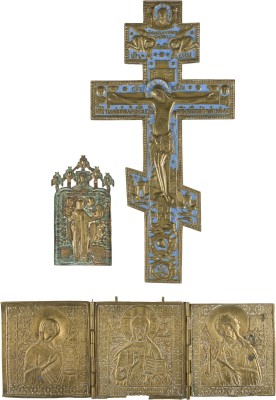 Auction 142<br>SAMMLUNG VON DREI BRONZE-IKONEN: KRUZIFIX, HEILIGER NIKOLAUS VON MOSCHAISK SOWIE EIN TRIPTYCHON MIT DEESIS