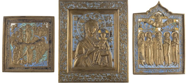 Auction 142<br>DREI BRONZE-IKONEN: GOTTESMUTTER VON SMOLENSK, AUFERSTEHUNG UND HÖLLENFAHRT CHRISTI SOWIE AUSGEWÄHLTE HEILIGE