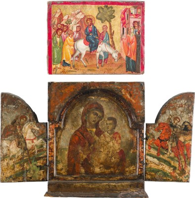 Auction 142<br>TRIPTYCHON MIT DER GOTTESMUTTER HODEGETRIA UND DEN REITERHEILIGEN GEORG UND DEMETRIOS UND IKONE MIT DEM EINZUG CHRISTI NACH JERUSALEM