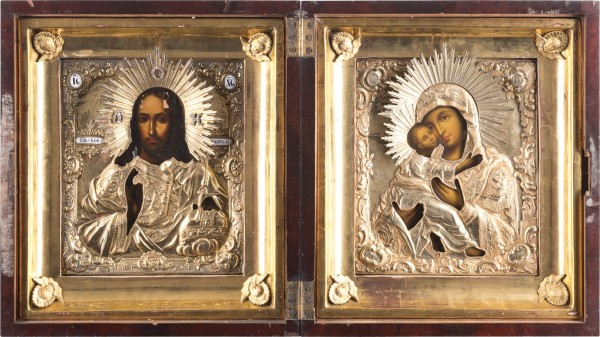 Auction 142<br>MONUMENTALES DIPTYCHON MIT CHRISTUS DEM WELTENHERRSCHER UND DER GOTTESMUTTER VON WLADIMIR MIT VERMEIL-OKLAD IM REISE-KIOT