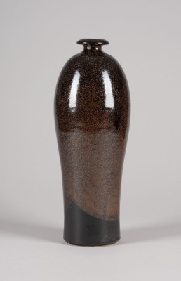 Auction 144<br>VASE IN MEIPING-FORM