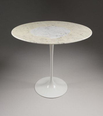 Auction 144<br>'PEDESTAL' BEISTELLTISCH MODELL '161'