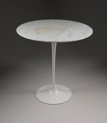 Auction 144<br>'PEDESTAL' BEISTELLTISCH MODELL '163`