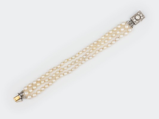 Auktion 145<br>PERLEN ARMBAND MIT DIAMANTSCHLIESSE