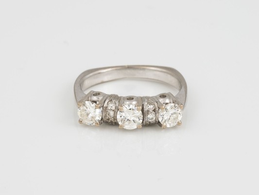 Auktion 145<br>BRILLANT RING