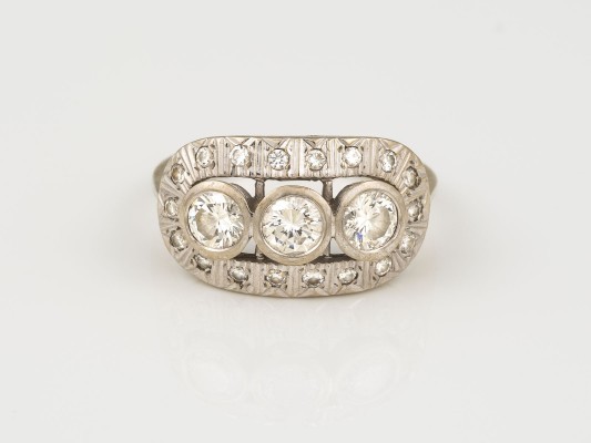 Auktion 145<br>BRILLANT RING