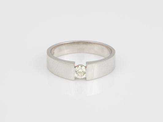 Auktion 145<br>BRILLANT RING