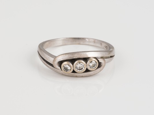 Auction <br>BRILLANT RING