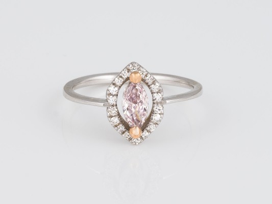 Auktion <br>DIAMANT RING